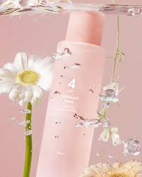 numbuzin No.4 Hydration Glow Mineral Toner - 89% thermal water and 5 layers of hyaluronic acid for deep hydration and nourishment, enhancing skin moisture levels