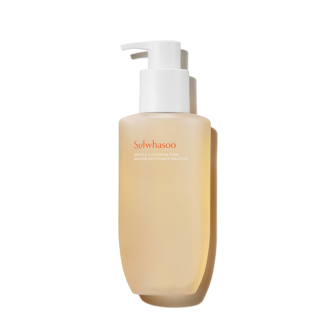 Sulwhasoo Gentle Cleansing Foam - Korean Face Wash for All Skin Types, Moisturizes, Rejuvenates, Removes Dirt and Impurities