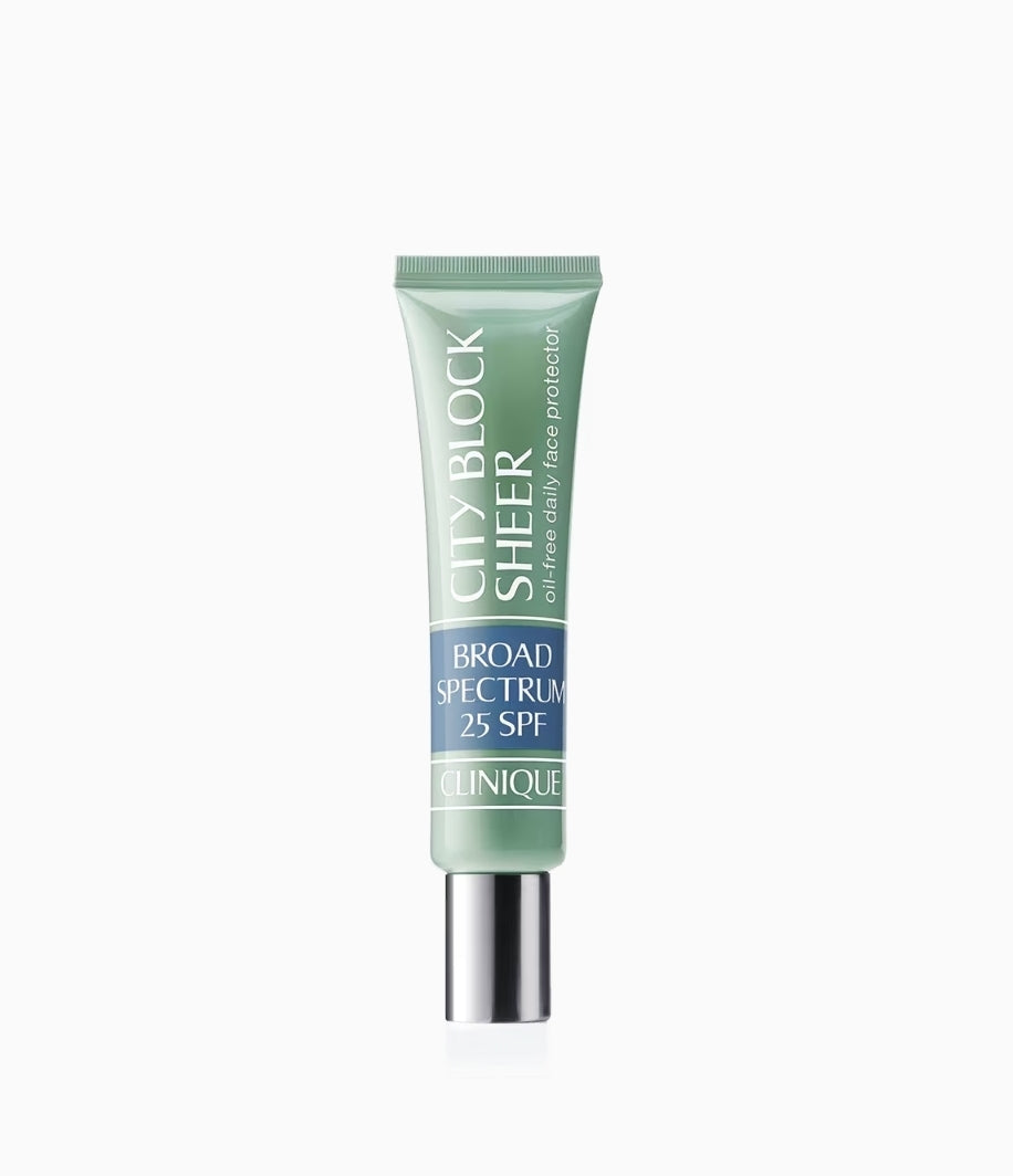 Protector facial diario Clinique City Block Sheer Oil-Free con FPS 25 de amplio espectro - Ligeramente teñido