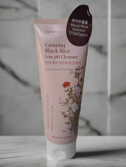 Glamfox Ginseng Black Rice Low PH Cleanser - Removes impurities without irritating, sensitive skin, leaving your skin refreshed and hydrated