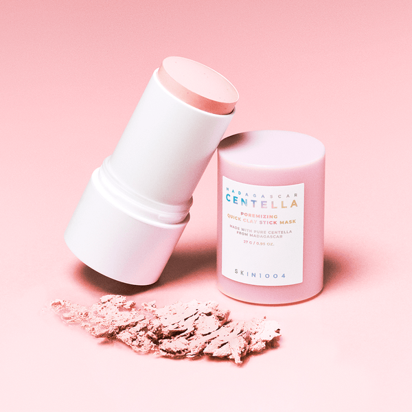 Mascarilla de arcilla SKIN1004 con centella de Madagascar, efecto calmante, reafirmante y exfoliante suave.