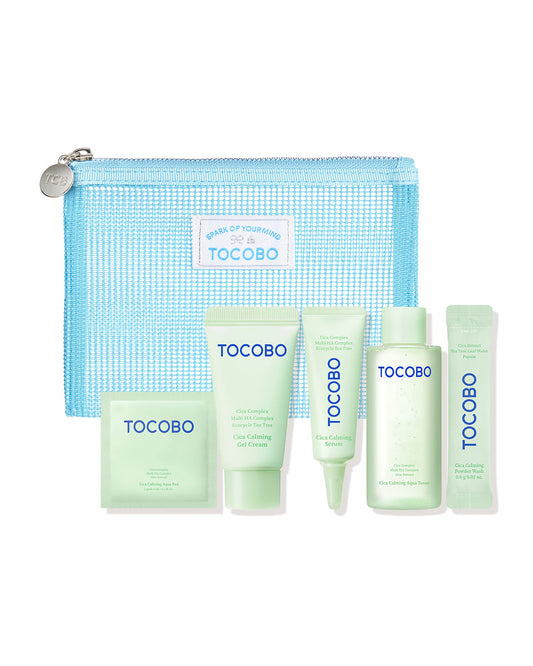 Tocobo Cica Calming Travel Set con bolsa de viaje: elementos esenciales de la línea Cica en prácticos tamaños de viaje, calmantes, hidratantes y reparadores.