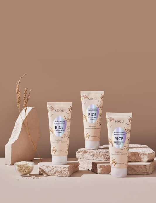 Espuma limpiadora de arroz hidratante e iluminadora SOQU