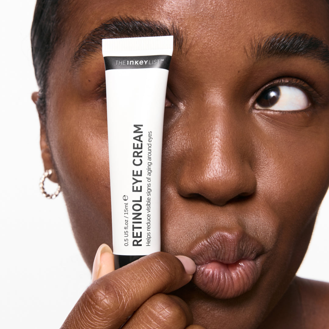 Crema para ojos con retinol INKEY: formulada para reducir las líneas finas y arrugas con retinol suave de liberación lenta.