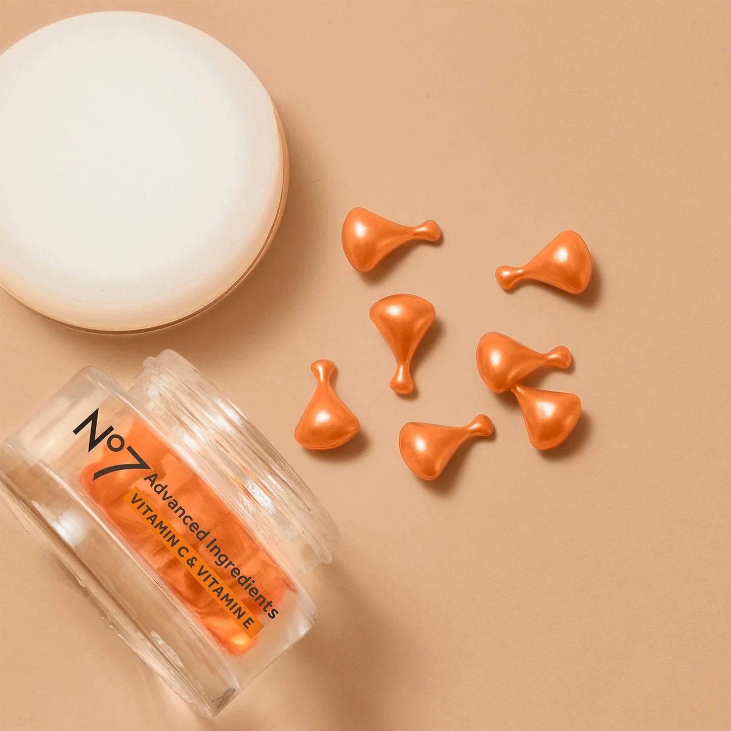 No7 Advanced Ingredients Vitamin C & Vitamin E Capsules - 30 Capsules - Powerfull Antioxidant, reduces dark spots and fine lines, skin will look more even and brighter