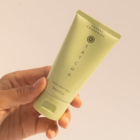 Leche corporal Tatcha Hinoki
 Loción lechosa ligera