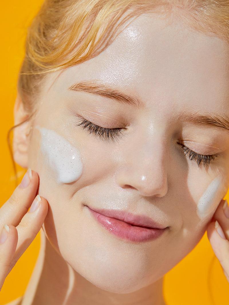 COSRX Advanced Snail Mucin Gel Cleanser - Hydrate and protect the skin - Gel cleanser with a powerful regenerative and hydrating effect
