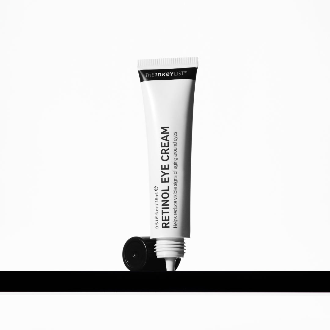 Crema para ojos con retinol INKEY: formulada para reducir las líneas finas y arrugas con retinol suave de liberación lenta.